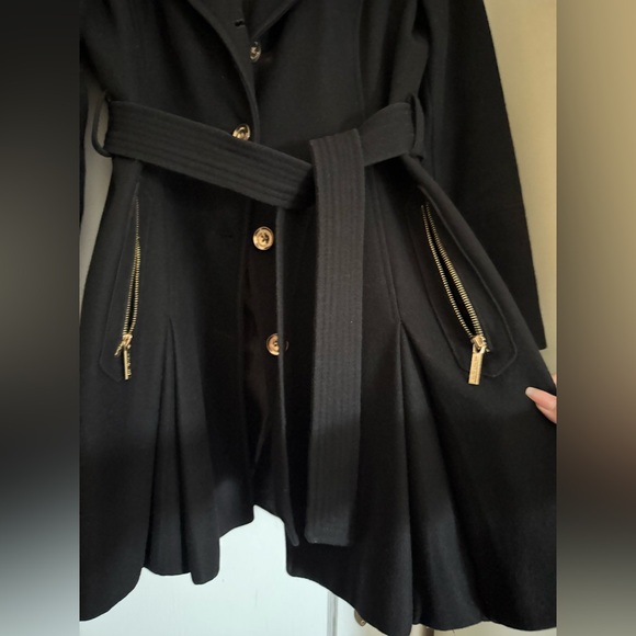 Coat - Picture 5 of 11